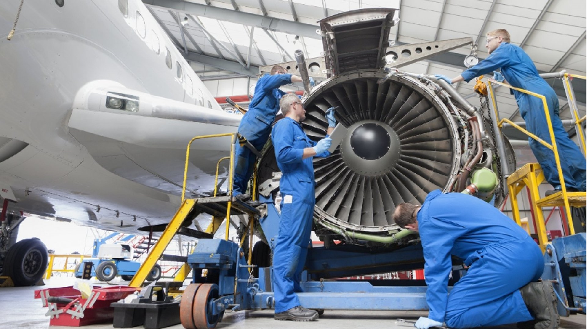 Requirements needed to be an aeronautical engineer